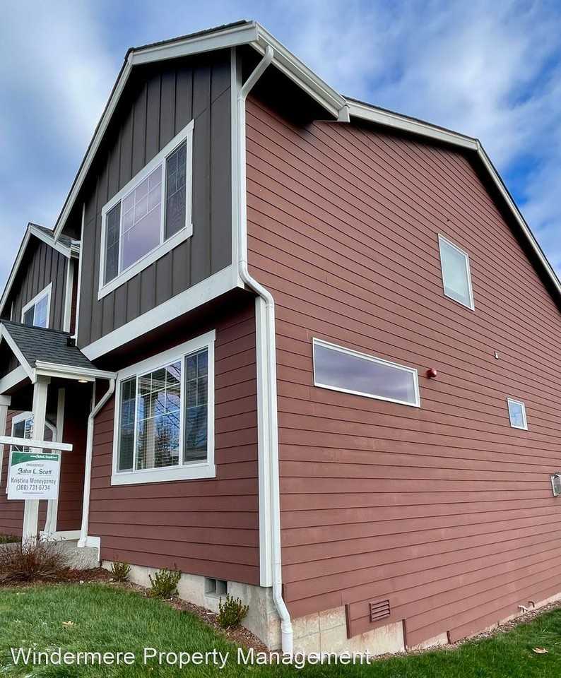 2352 Yulan Walk - Photo 3 of 38