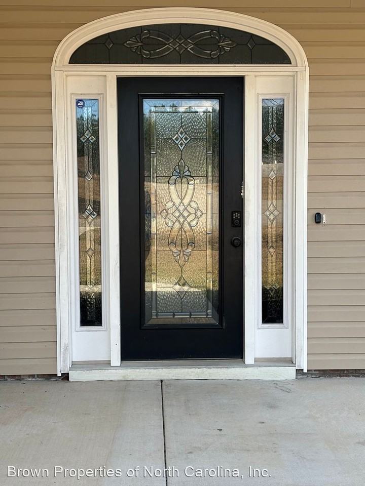 406 Sundown Ct - Photo 3 of 45