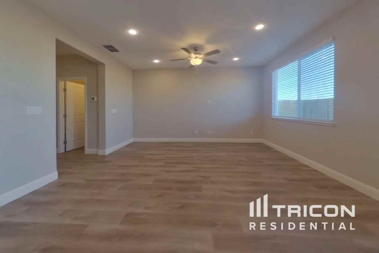 2556 Gold Brook St - Photo 2 of 19