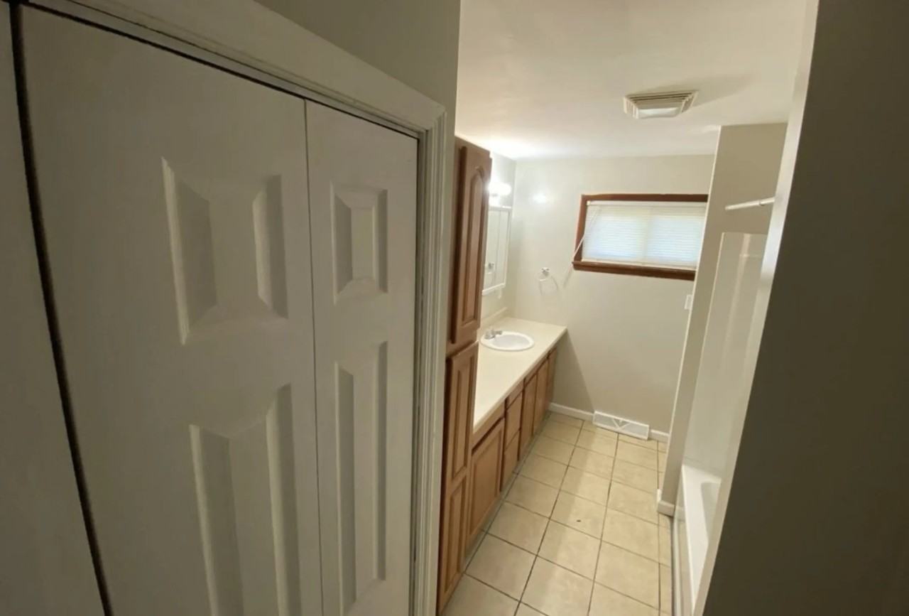 1015 N Johnson St - Photo 2 of 9