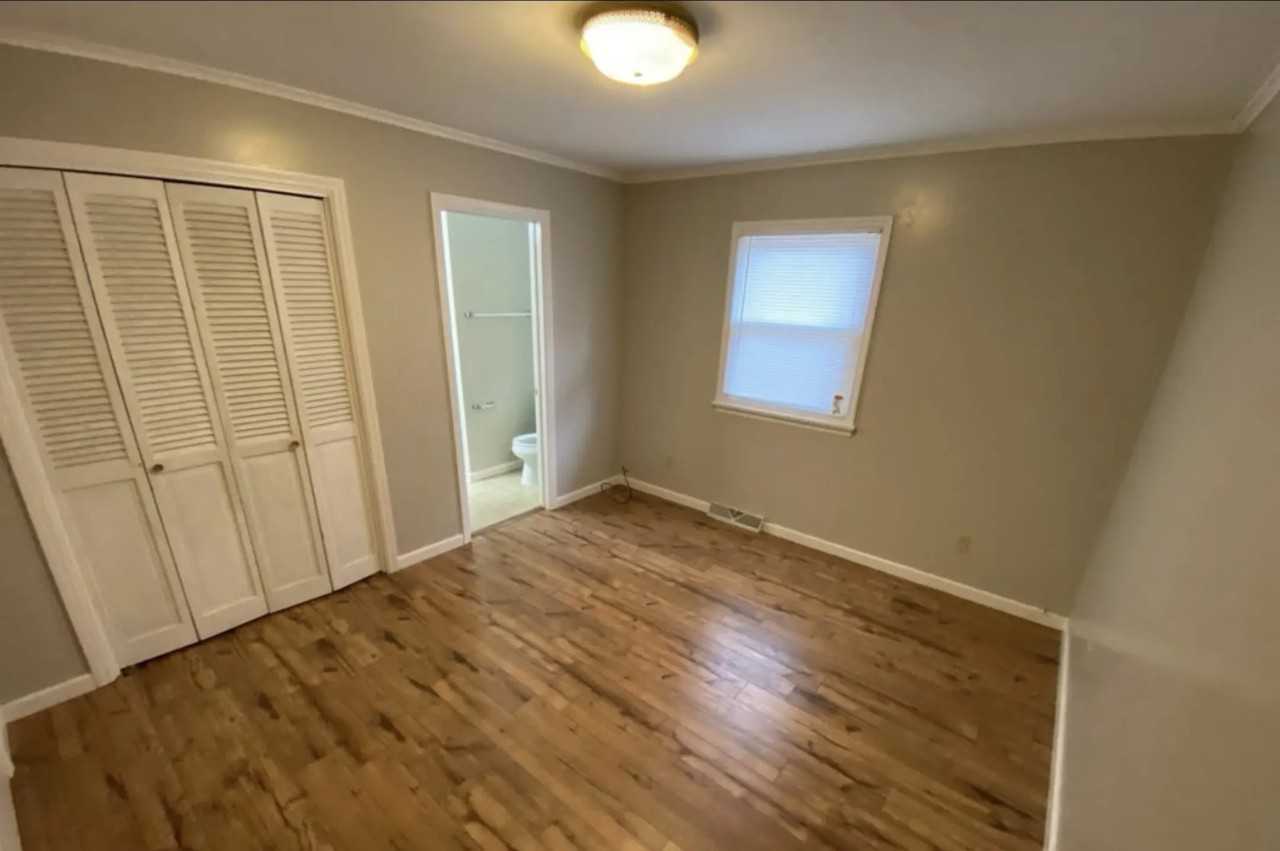 1015 N Johnson St - Photo 3 of 9