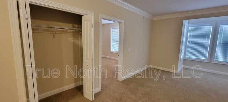 960 Perry St #207 - Photo 6 of 18