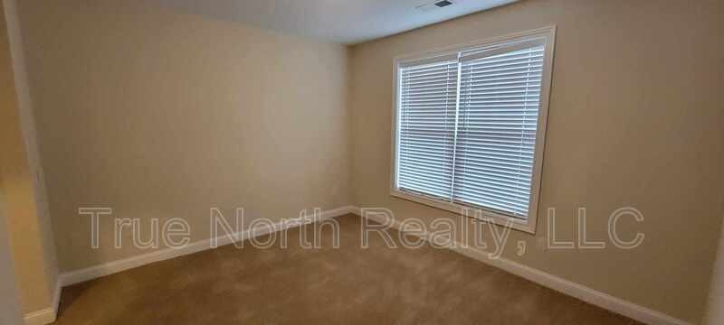 960 Perry St #207 - Photo 7 of 18
