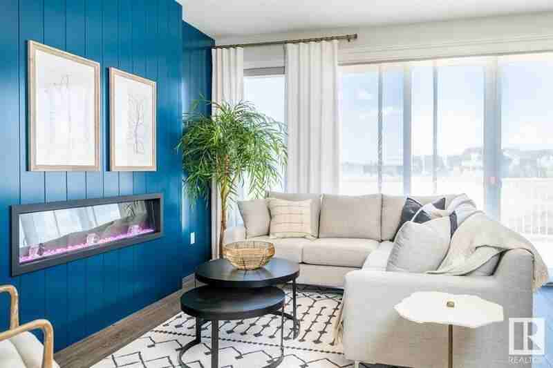 8138 226a St Nw - Photo 2 of 32