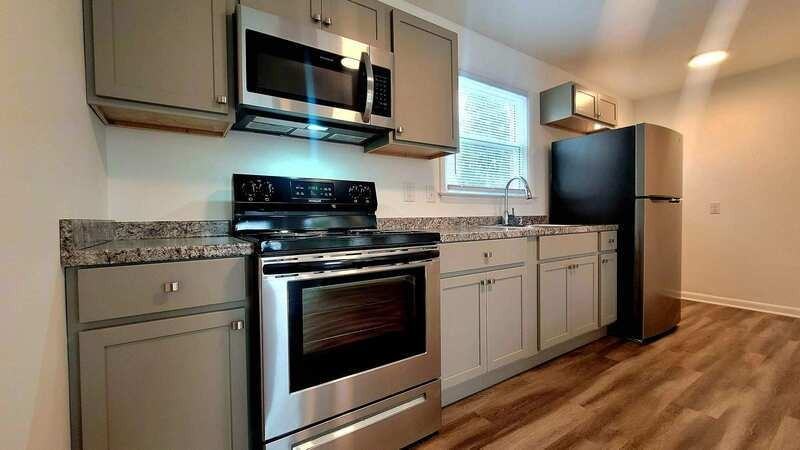 1518 W Clara Dr - Photo 3 of 15