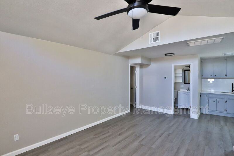 1803A N 25th Pl - Photo 2 of 13