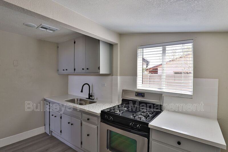 1803A N 25th Pl - Photo 7 of 13