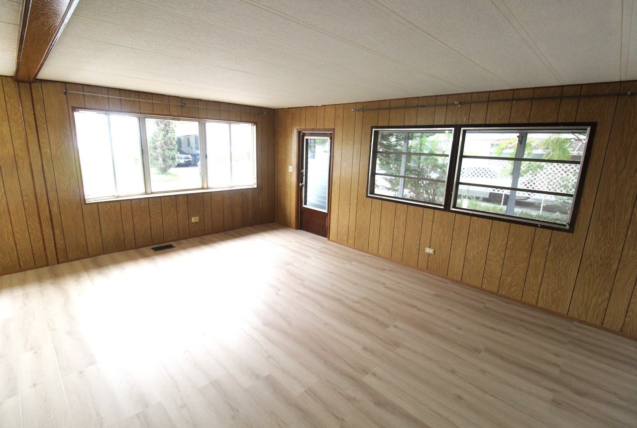 716 49th Ave W - Photo 6 of 15