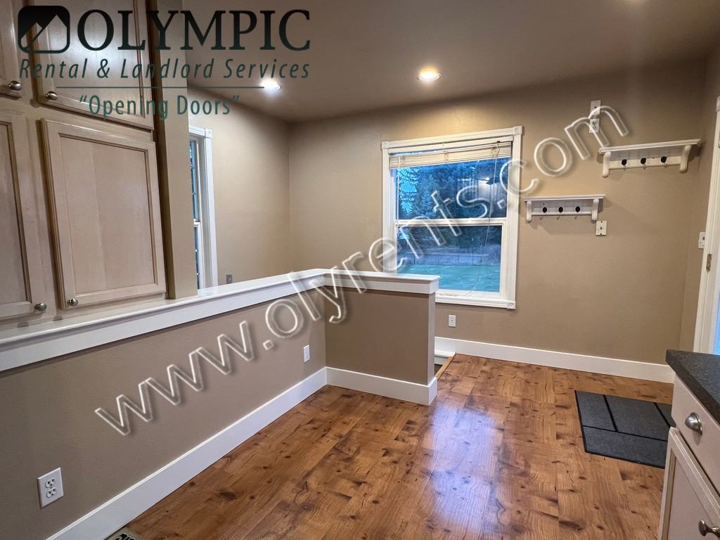 5641 Kagy St Se - Photo 5 of 19