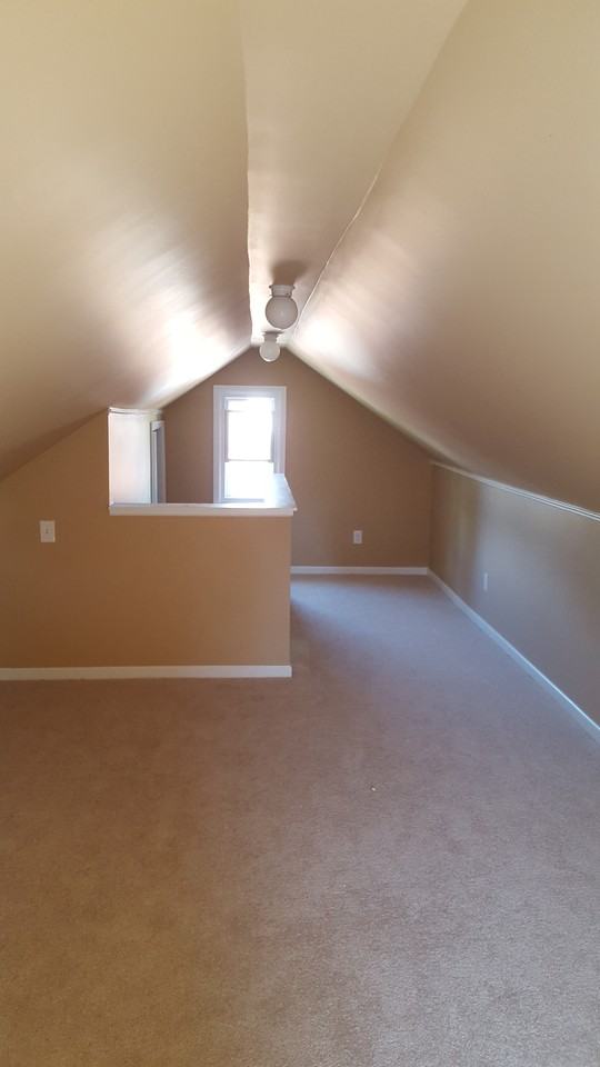 23001 Oak St - Photo 3 of 8