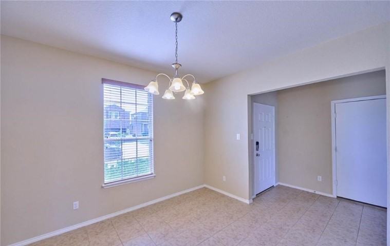 211 W Orion Dr - Photo 2 of 22