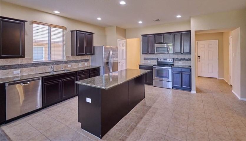 211 W Orion Dr - Photo 3 of 22