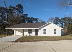 featured image of 6 Boone Ln