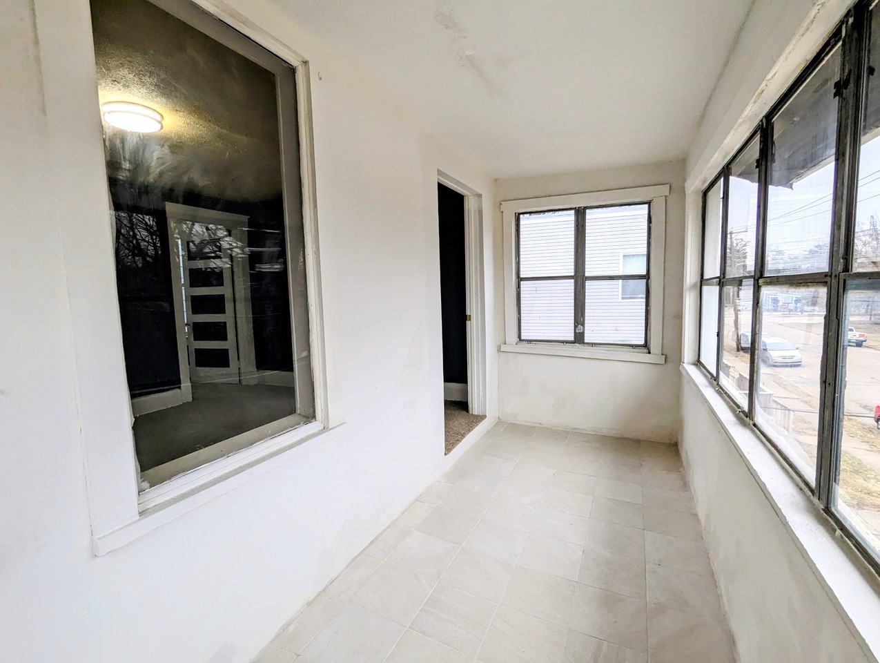 2911 Ashland Ave - Photo 2 of 19