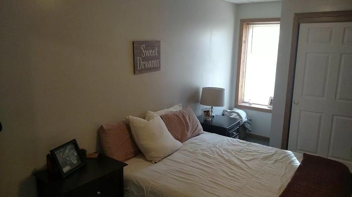 401 N Marshall St #401 - Photo 3 of 4