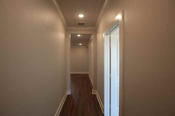719 Freedom Way - Photo 2 of 22