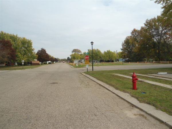 1558 W Shawnee Rd - Photo 3 of 4