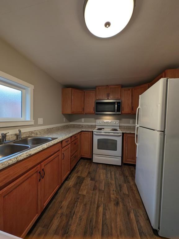 3107 S 56th St - Photo 3 of 12