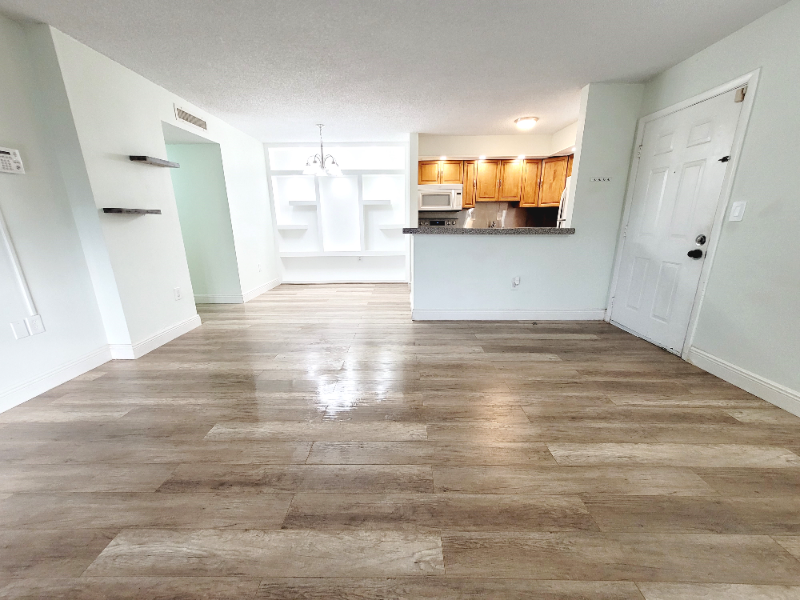 18815 Nave #111-10 - Photo 2 of 15