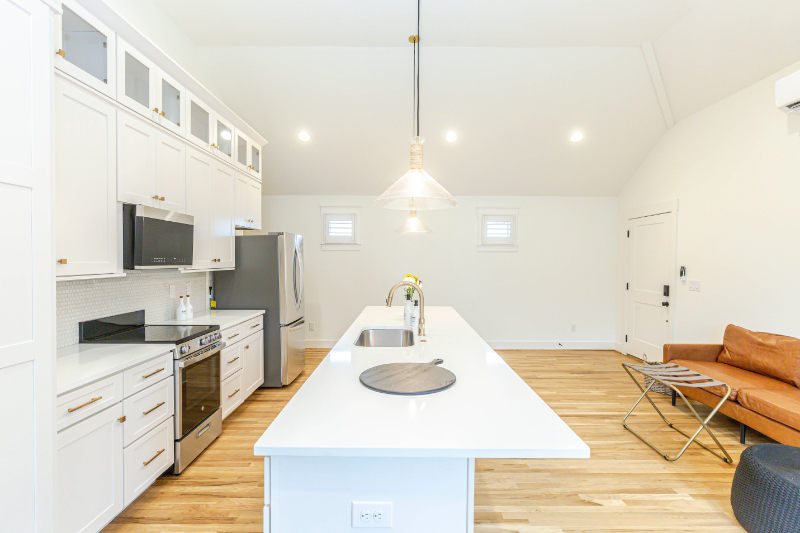 2213B Belmont Blvd - Photo 5 of 21