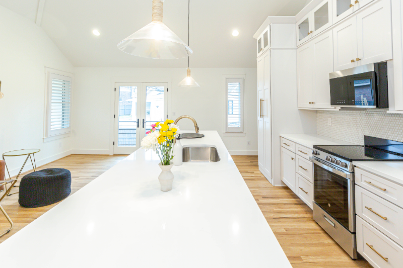 2213B Belmont Blvd - Photo 6 of 21