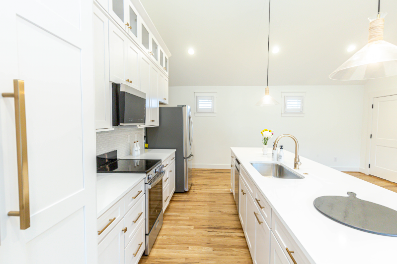 2213B Belmont Blvd - Photo 7 of 21