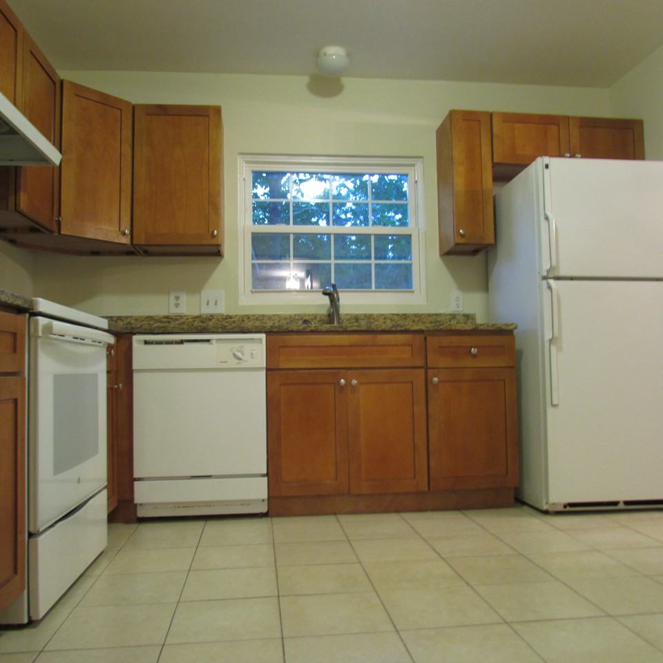 3514 Easton Drive - Photo 3 of 16