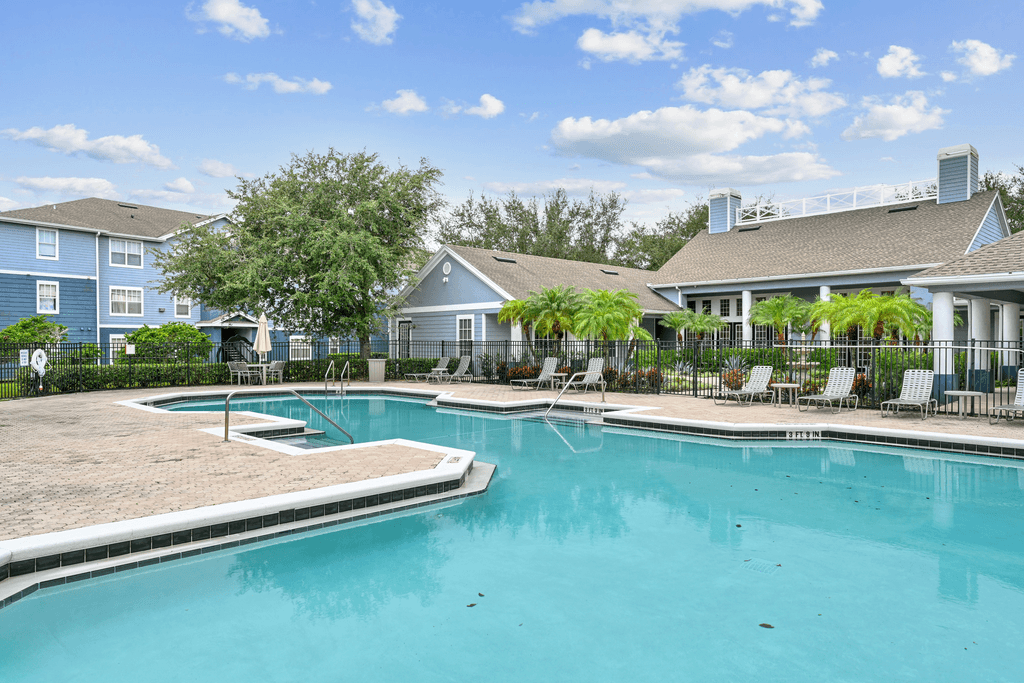 Wellesley Apartments - Photo 2 of 25