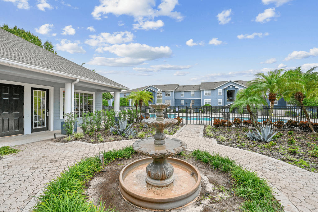 Wellesley Apartments - Photo 7 of 25