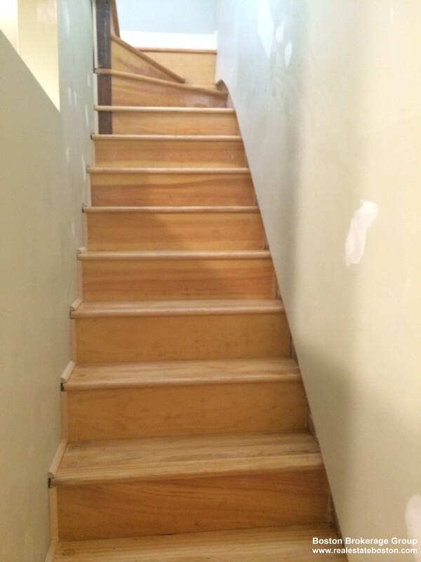 35 Forbes St #1 - Photo 5 of 11