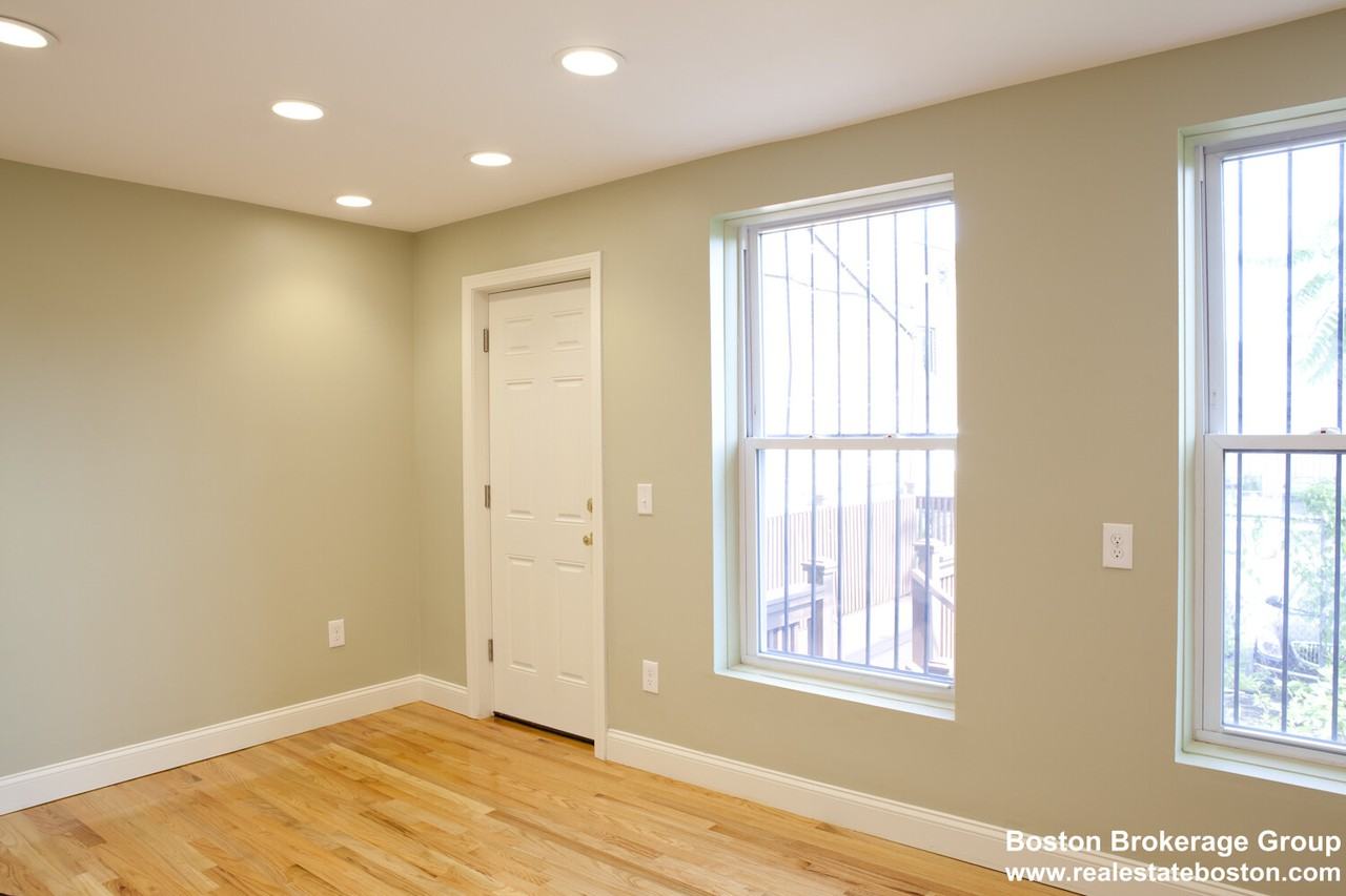 7 Kearsarge Ave #1 - Photo 3 of 10