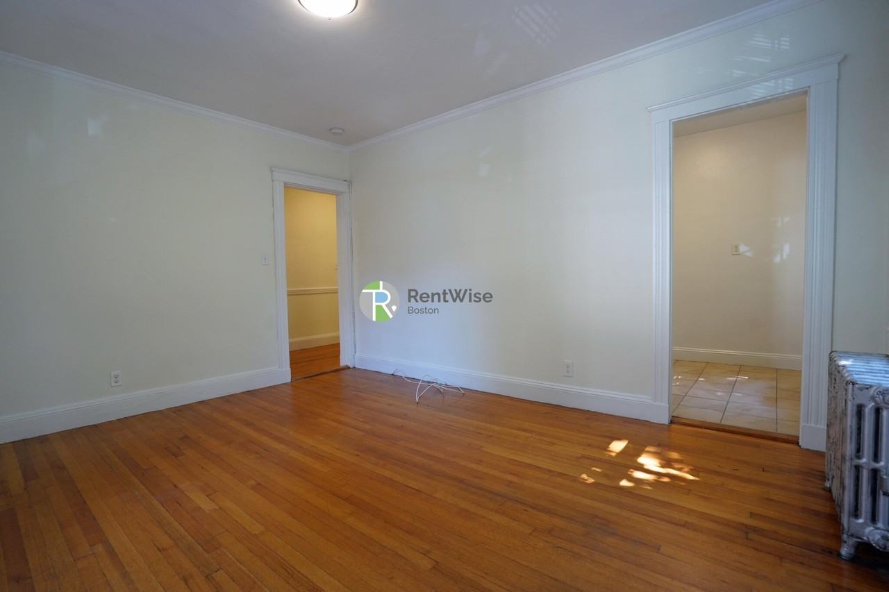 1850 Commonwealth Ave #36 - Photo 6 of 35