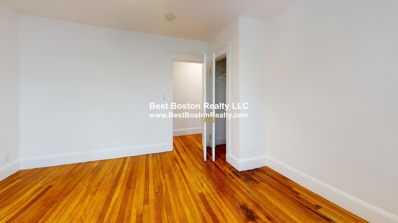 58 Wilbur St #1 - Photo 4 of 11