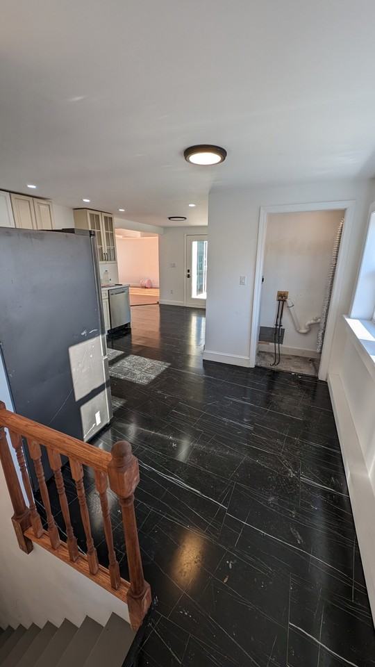 8 Crescent Hl #2 - Photo 2 of 24