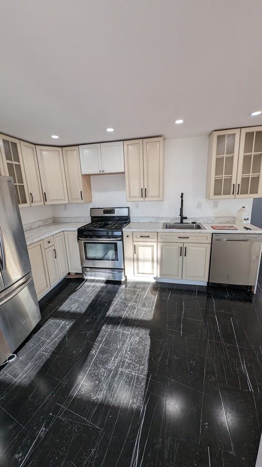 8 Crescent Hl #2 - Photo 3 of 24