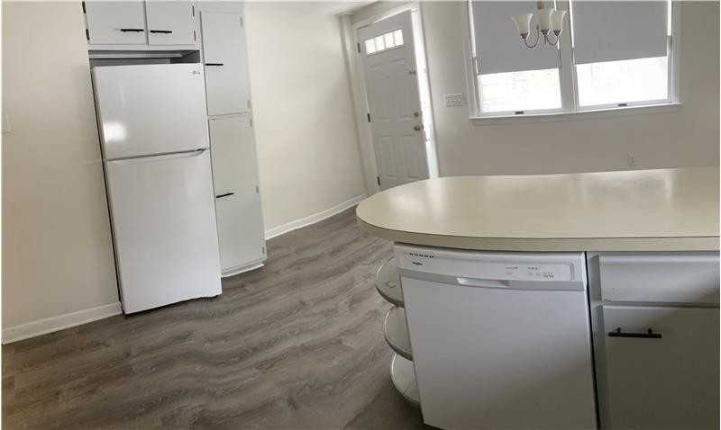 21 Cheney St - Photo 3 of 14