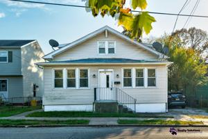 featured image of 817 Union Ave #A