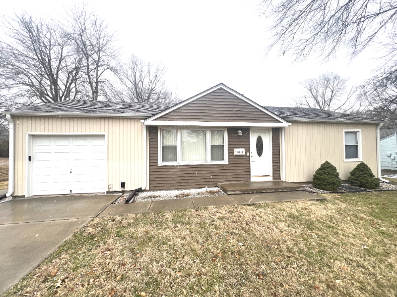 5716 W 71st St - Photo 2 of 10