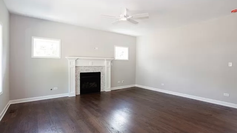 739 Ledochowski St - Photo 3 of 7