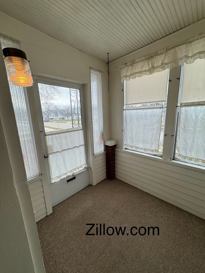 5427 33rd Ave #NA - Photo 2 of 26