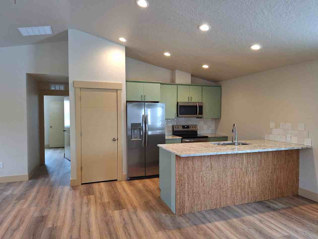 702 Smith Ave #1 - Photo 3 of 10