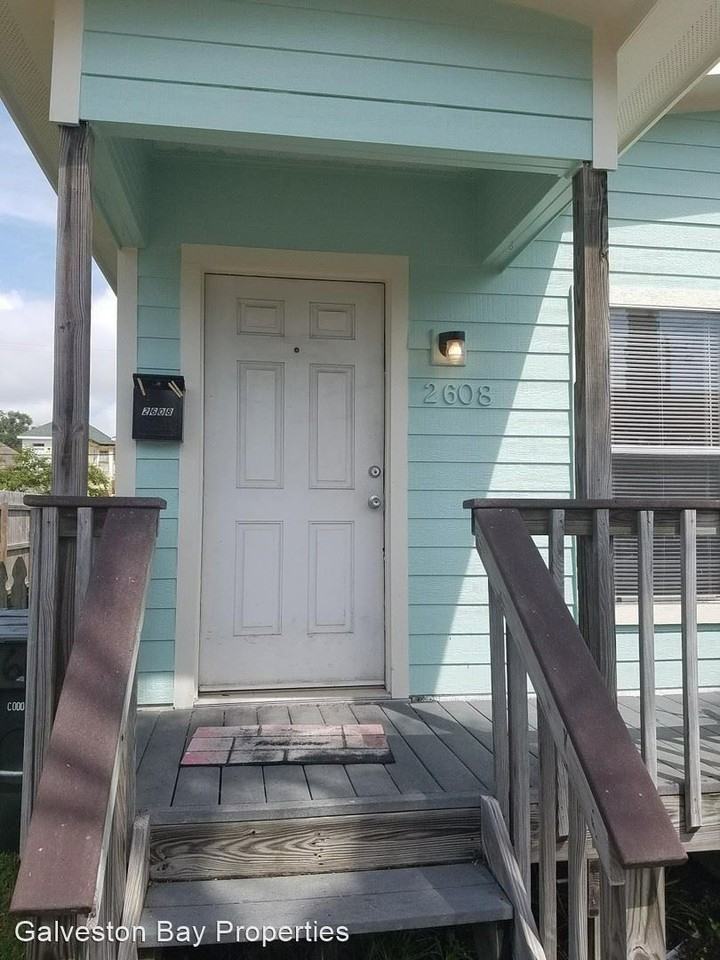 2608 Ave L - Photo 2 of 6