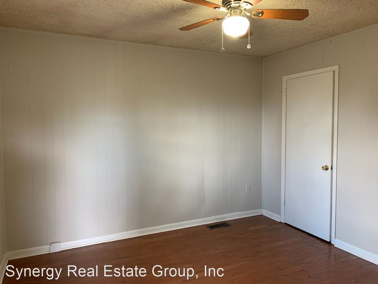 425 Cedarvalley Dr - Photo 2 of 6