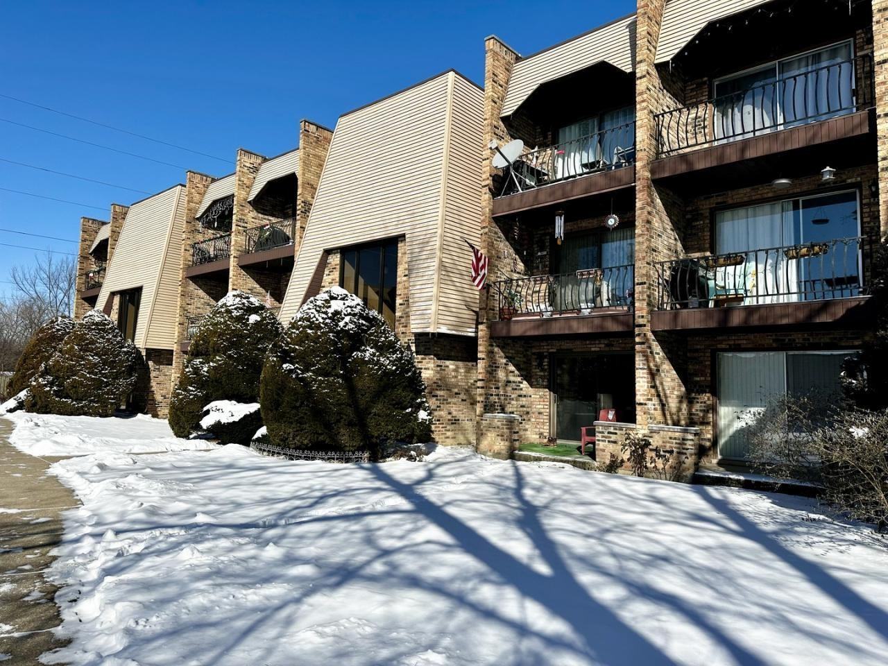 7302 Blackstone Ave - Photo 2 of 17