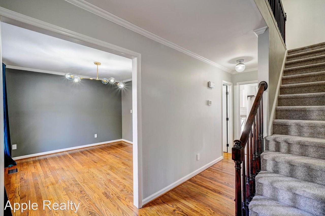 5608 Frenchmans Creek Dr - Photo 3 of 37