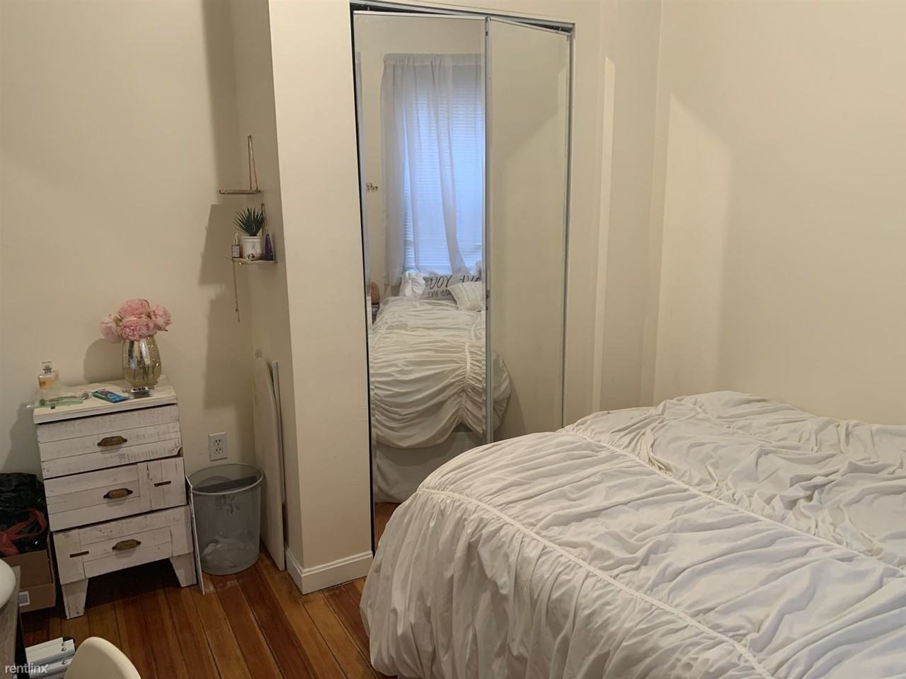 222 Hanover St - Photo 2 of 18