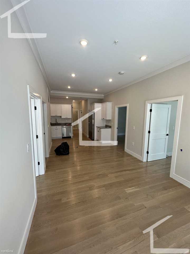 18 Highgate St - Photo 2 of 15
