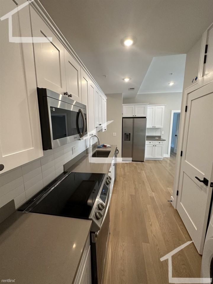 18 Highgate St - Photo 3 of 15