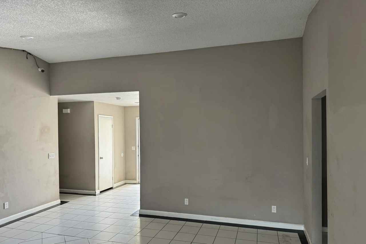 17307 Mossdale Ave - Photo 2 of 8
