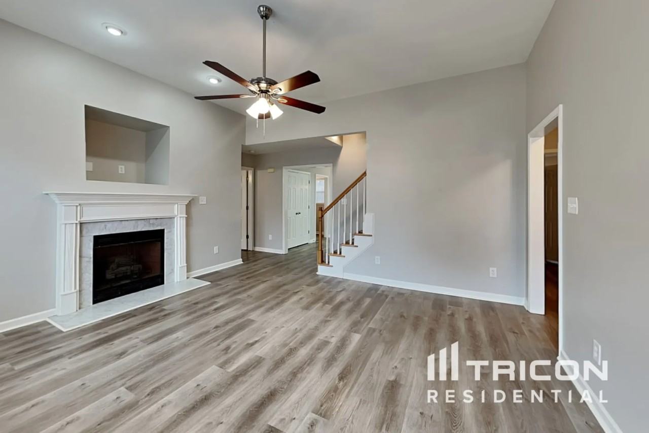 125 Torrington Ave - Photo 3 of 34